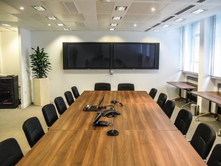 Oil & Gas UK glass meeting room