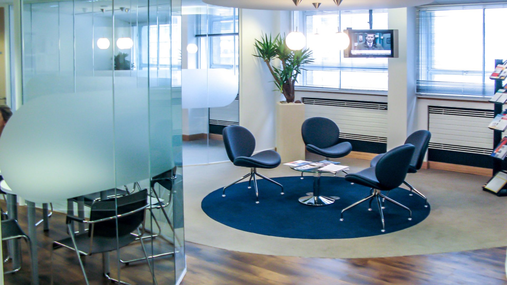 Oil & Gas UK glazed partition Glazed curved glass partition for Oil & Gas UK- Kova Partitions