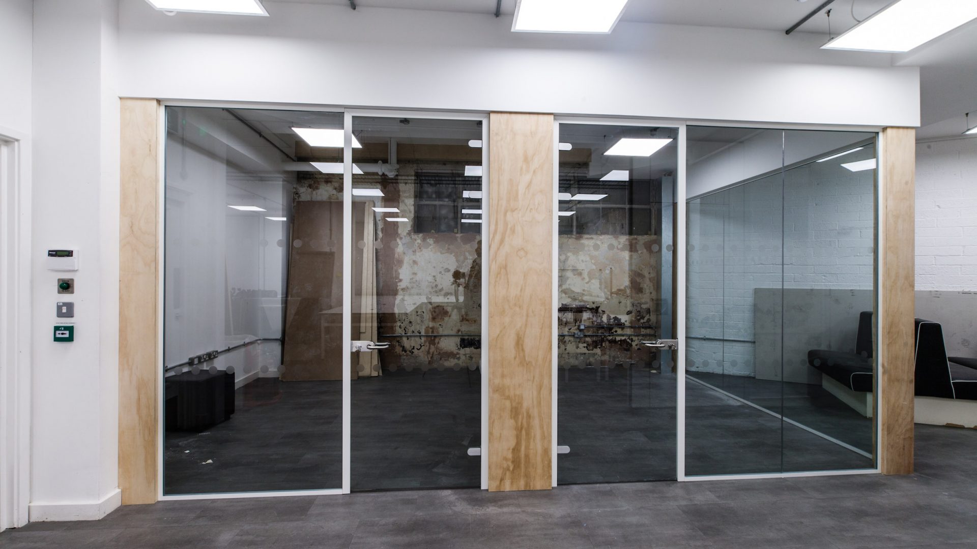Work examples Framed Glass Partition-Photo №9 Work examples Framed Glass Partition-Photo №9
