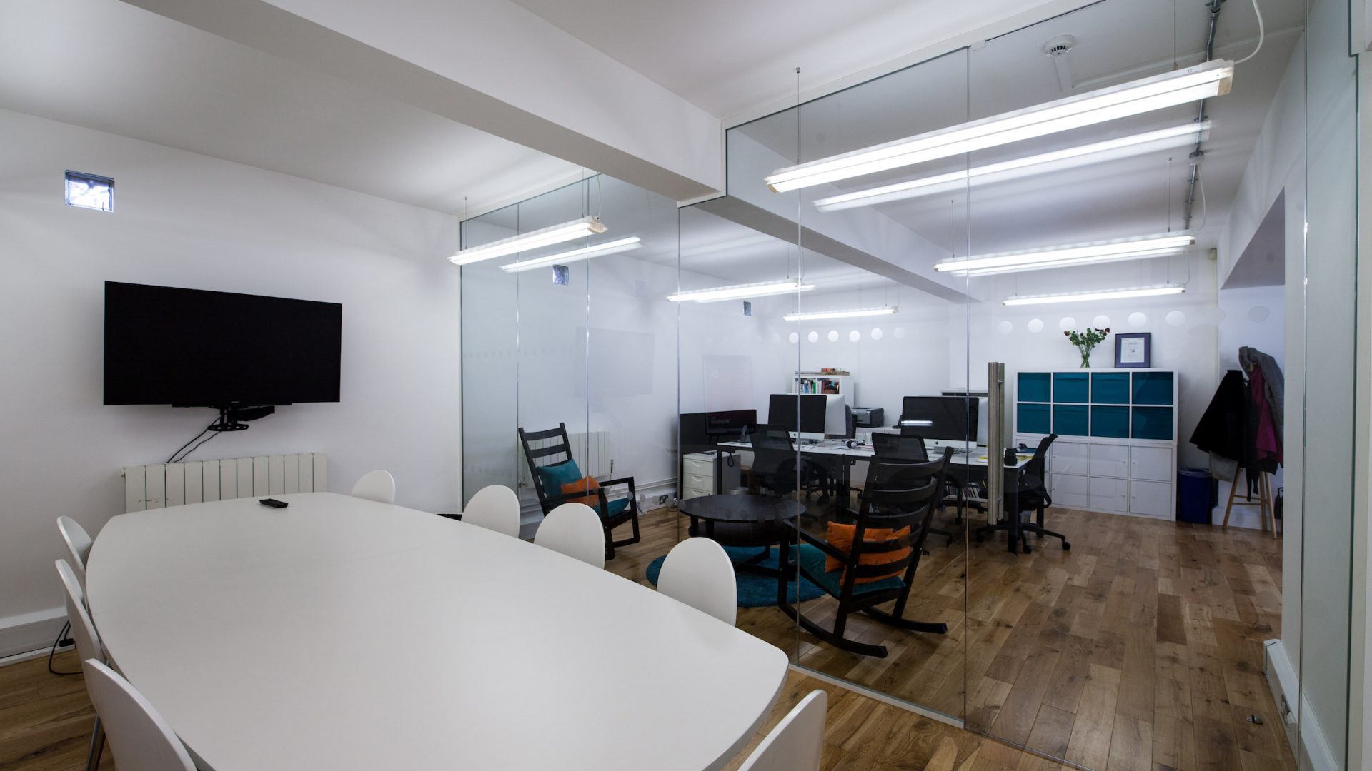 Road Communications glass partition Road Communications glass partition