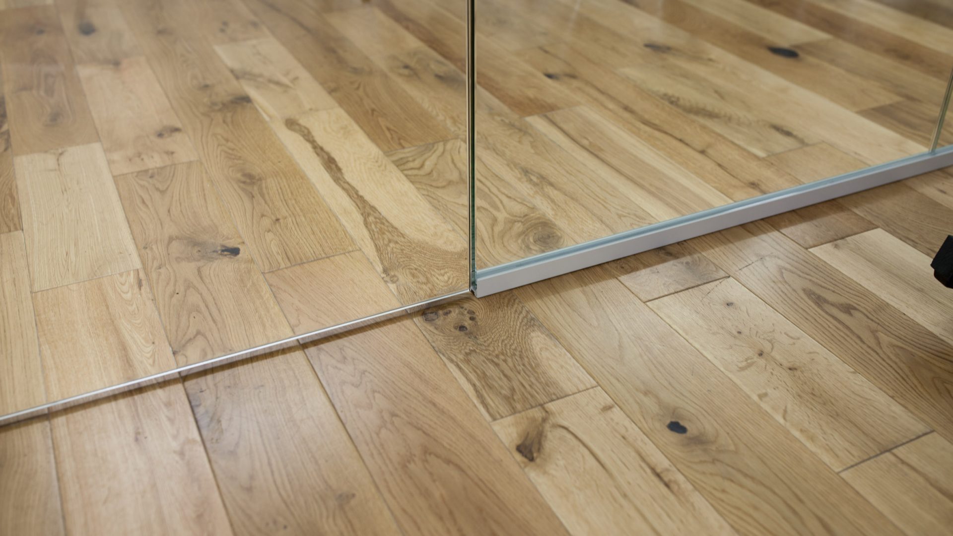 Road Communications single glass partitions Road Communications single glass partitions