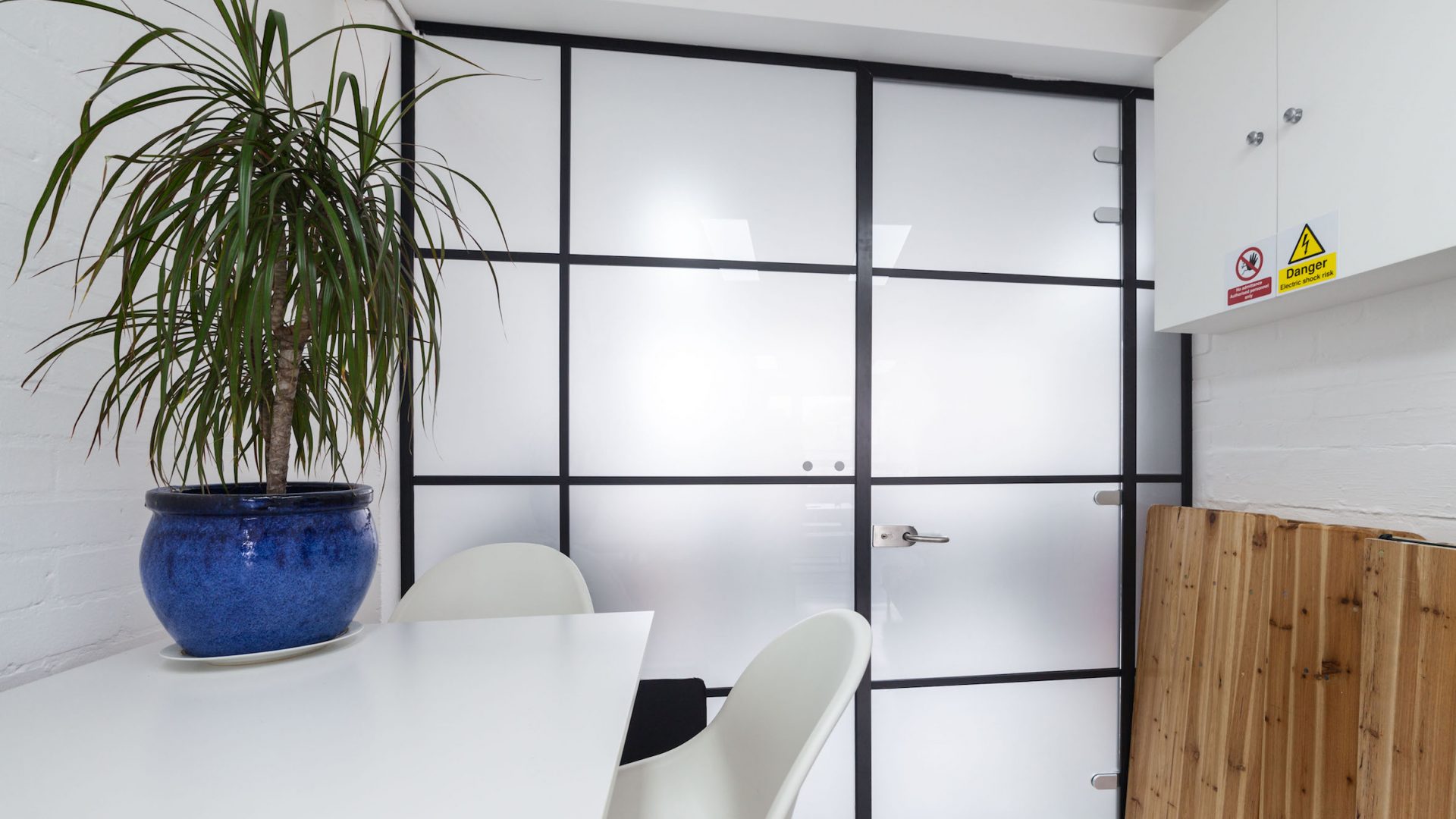 Work examples Black framed partition-Photo №6 Work examples Black framed partition-Photo №6