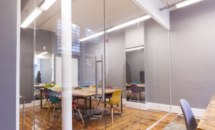Frameless Glass Partition-Photo №4
