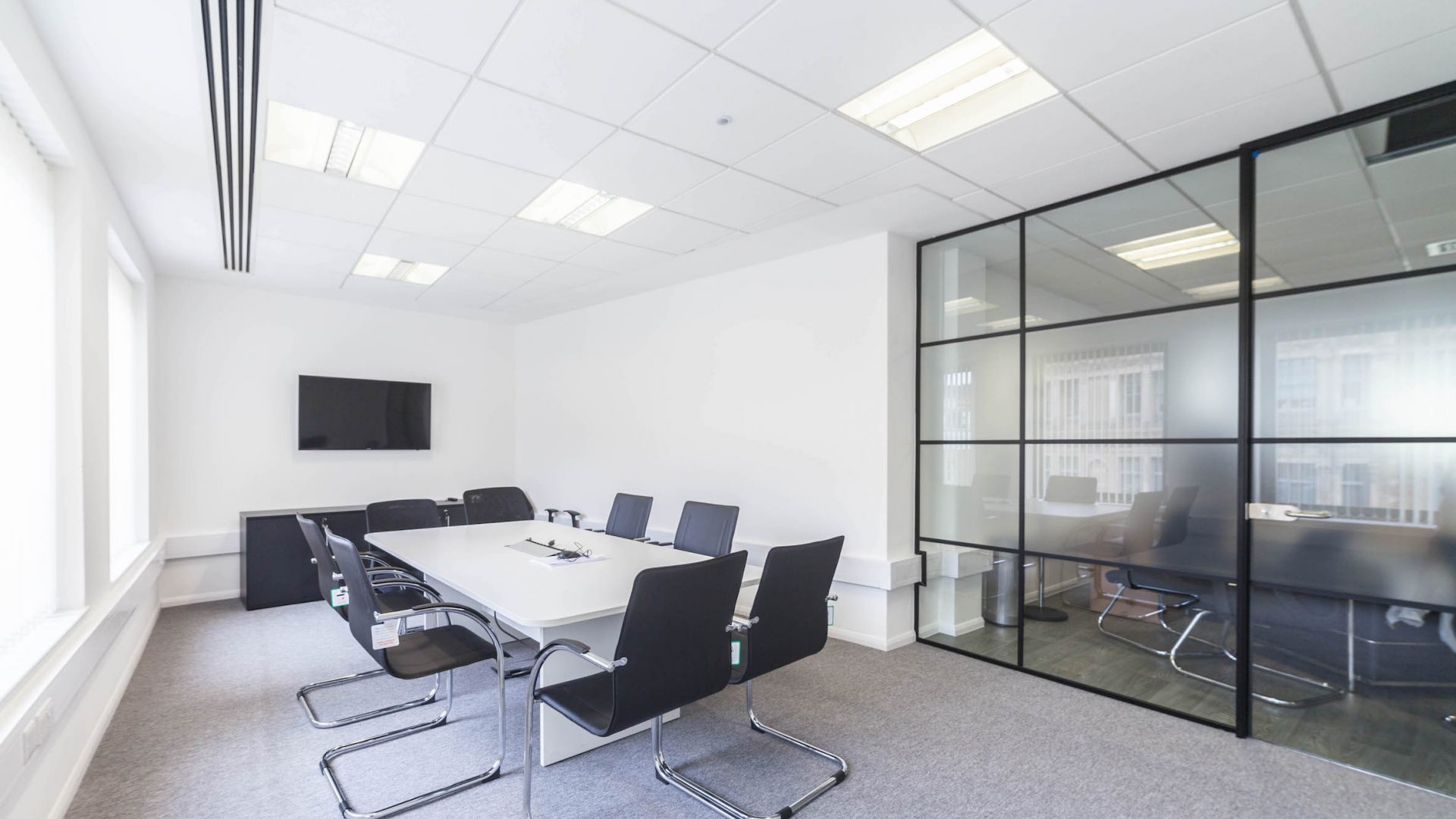 Borough Engineering glass partitioning for meeting room Borough Engineering glass partitioning for meeting room