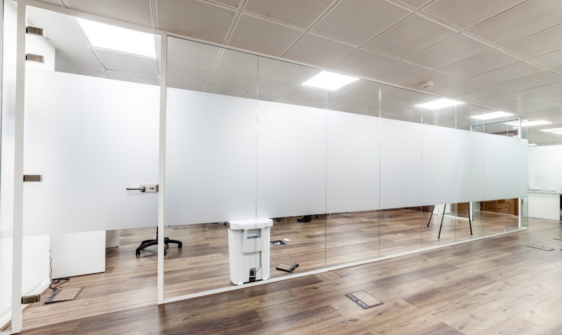 Work examples Single Glazed Partition-Photo №1 Work examples Single Glazed Partition-Photo №1