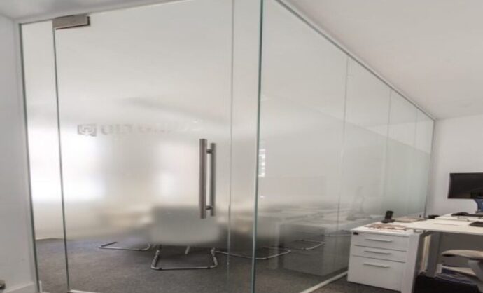 Acoustic glass partition-Photo №49