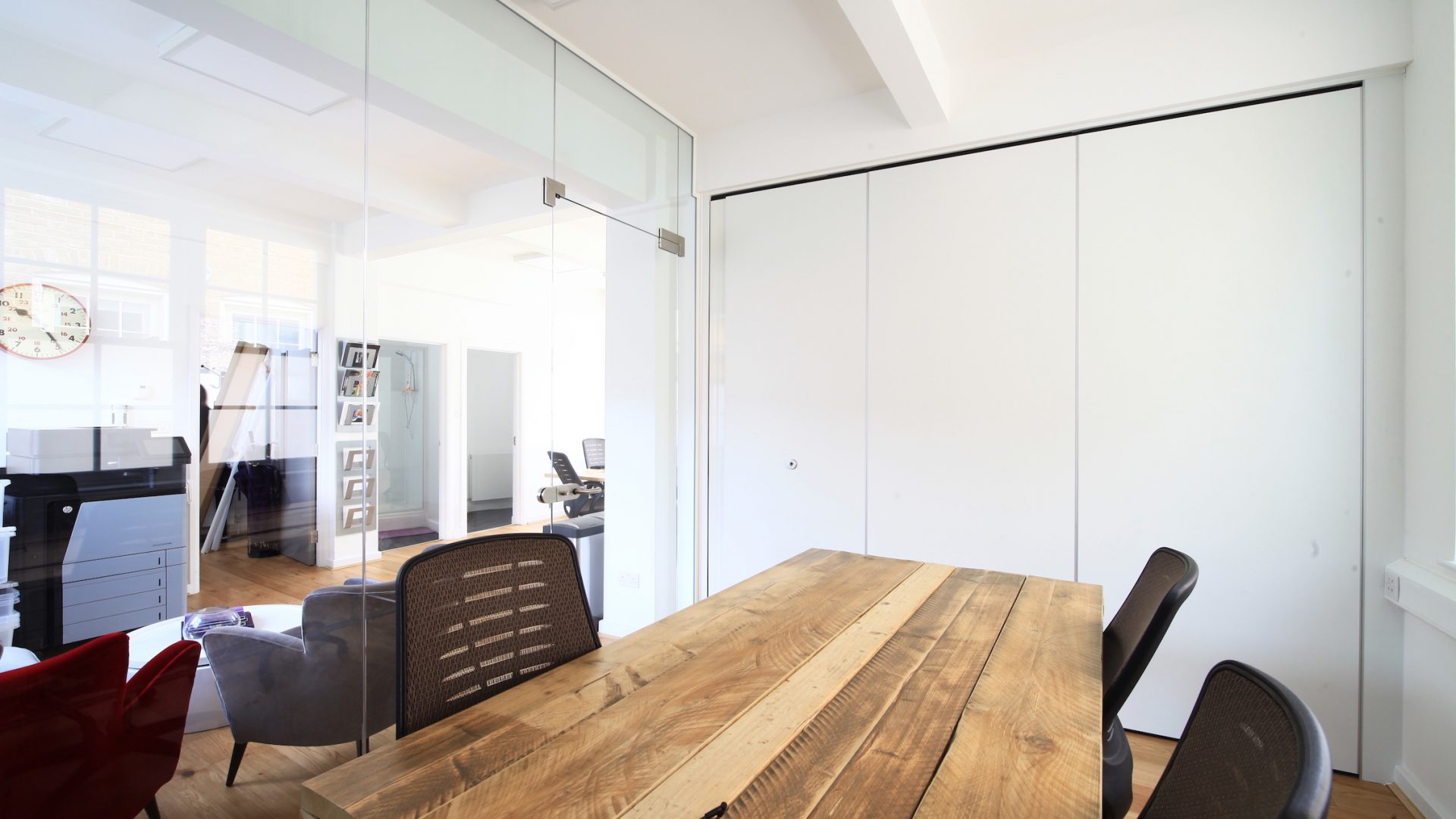 Virgin Racing Glass partitioning Virgin Racing Glass partitioning