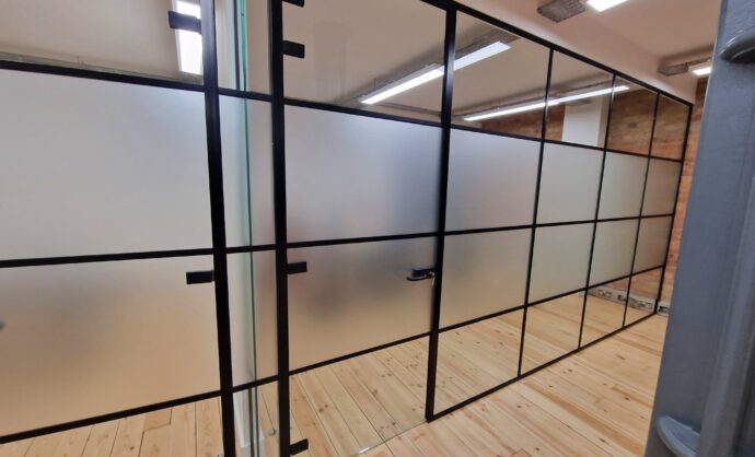 Acoustic glass partition-Photo №40