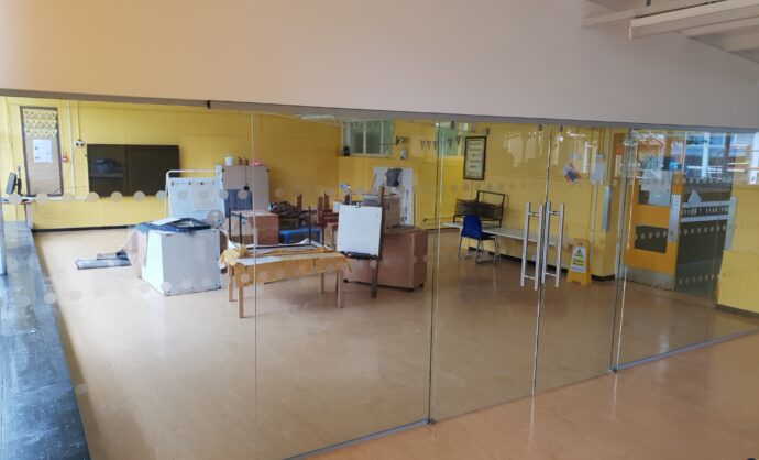 Frameless Glass Partition-Photo №5