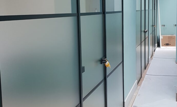 Acoustic glass partition-Photo №32