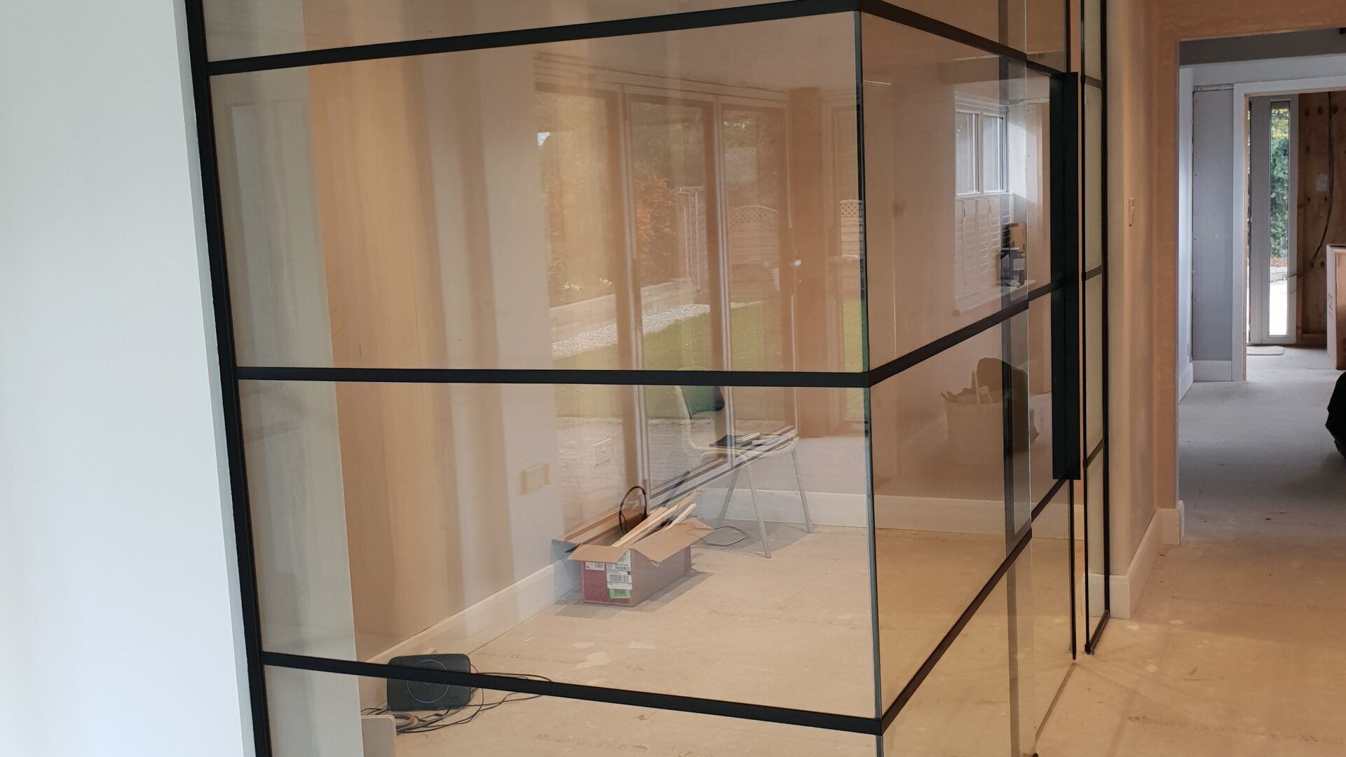 Work examples Black framed partition-Photo №92 Work examples Black framed partition-Photo №92