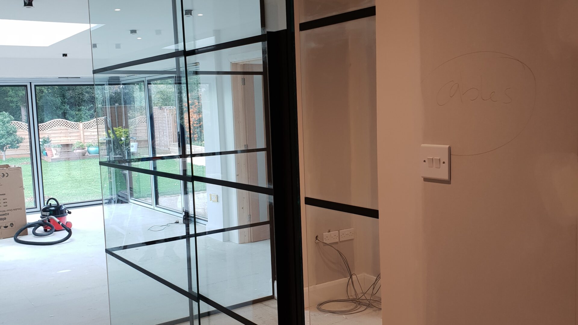 Work examples Black framed partition-Photo №93 Work examples Black framed partition-Photo №93