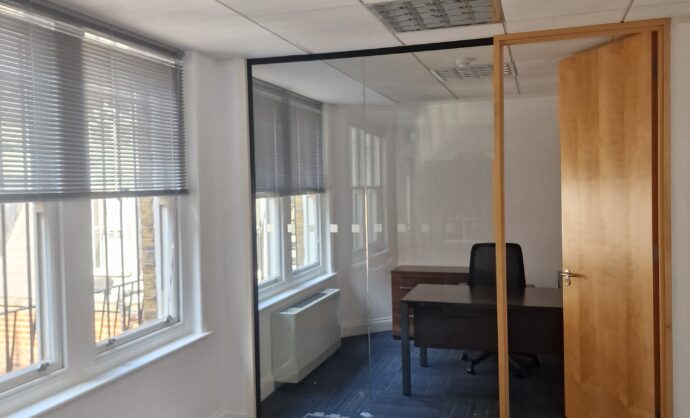 Acoustic glass partition-Photo №17