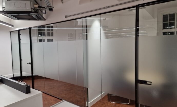 Acoustic glass partition-Photo №19