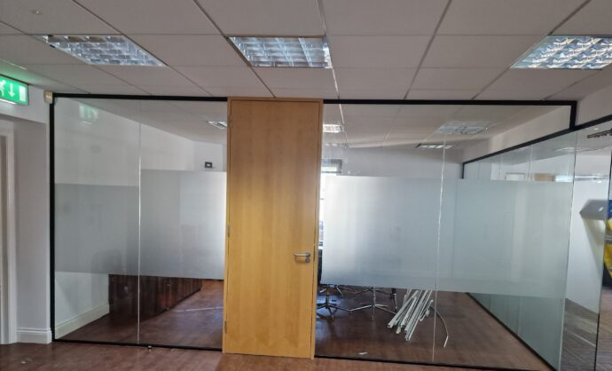 Acoustic glass partition-Photo №16