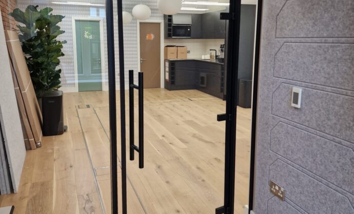 Aluminium Frame Glass Partition-Photo №30 Aluminium Frame Glass Partition-Photo №30