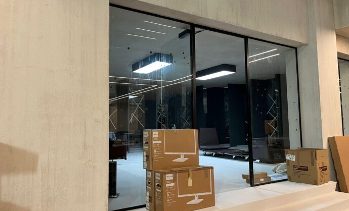 Industrial Style Black Framed Partition-Photo №83