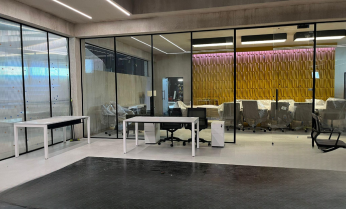 Industrial Style Black Framed Partition-Photo №5