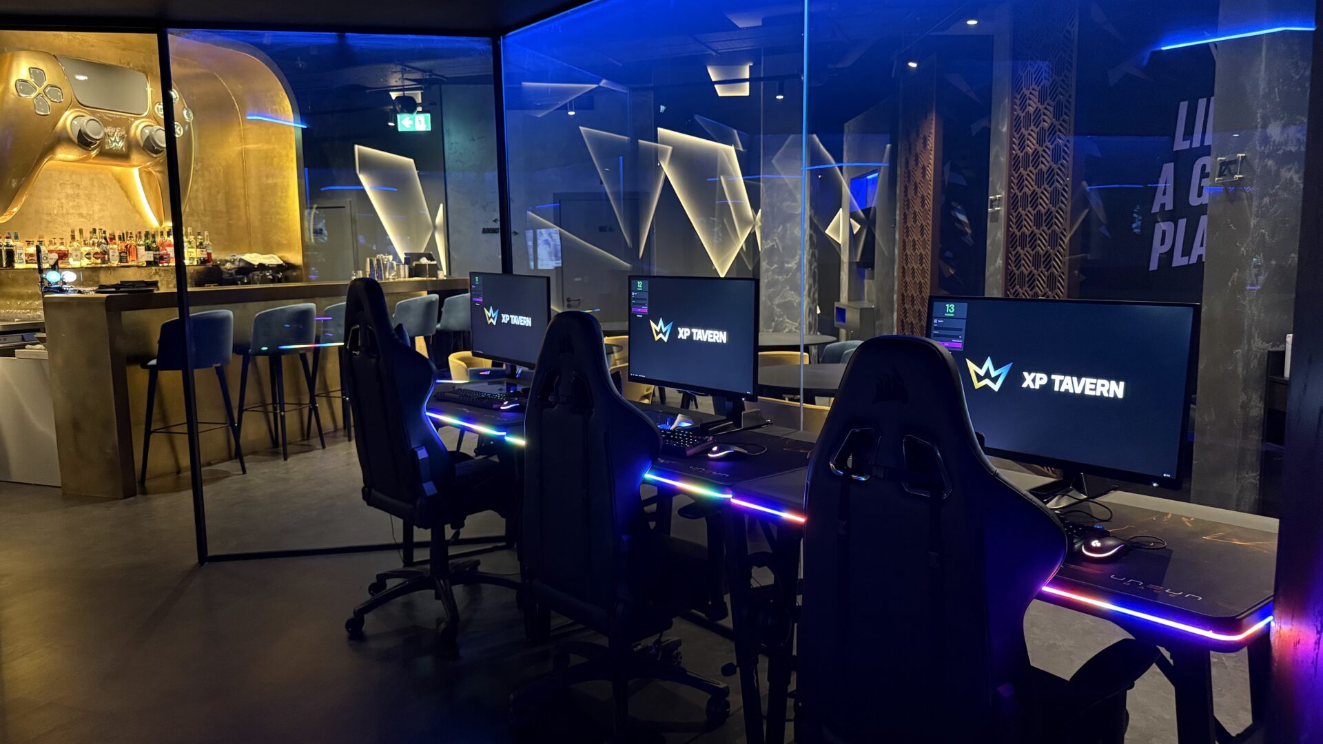 Black framed - Kova partitions