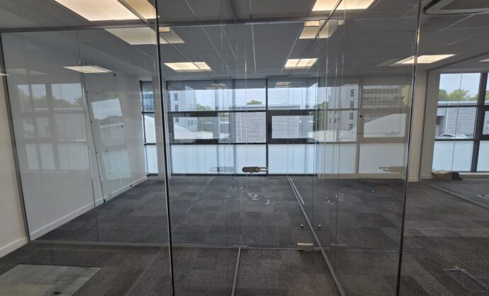 Aluminium Frame Glass Partition-Photo №136 Aluminium Frame Glass Partition-Photo №136