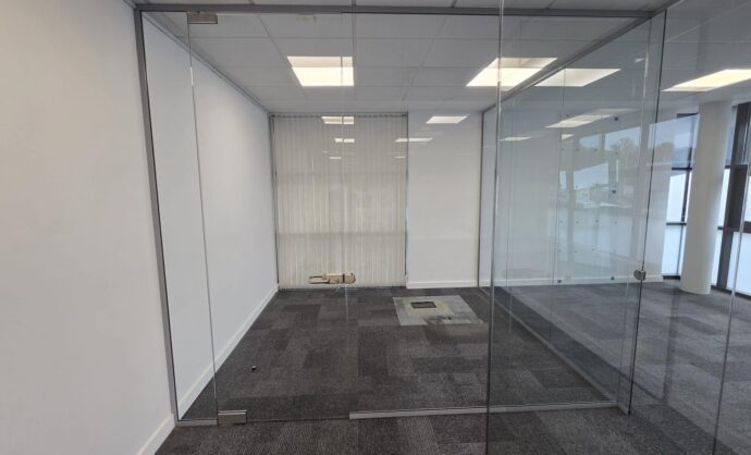 Aluminium Frame Glass Partition-Photo №137 Aluminium Frame Glass Partition-Photo №137