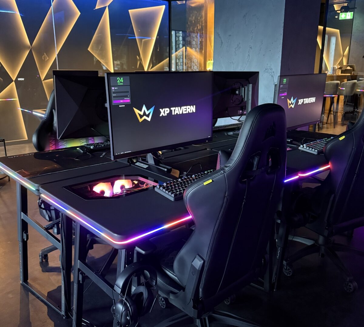 Black framed - Kova partitions