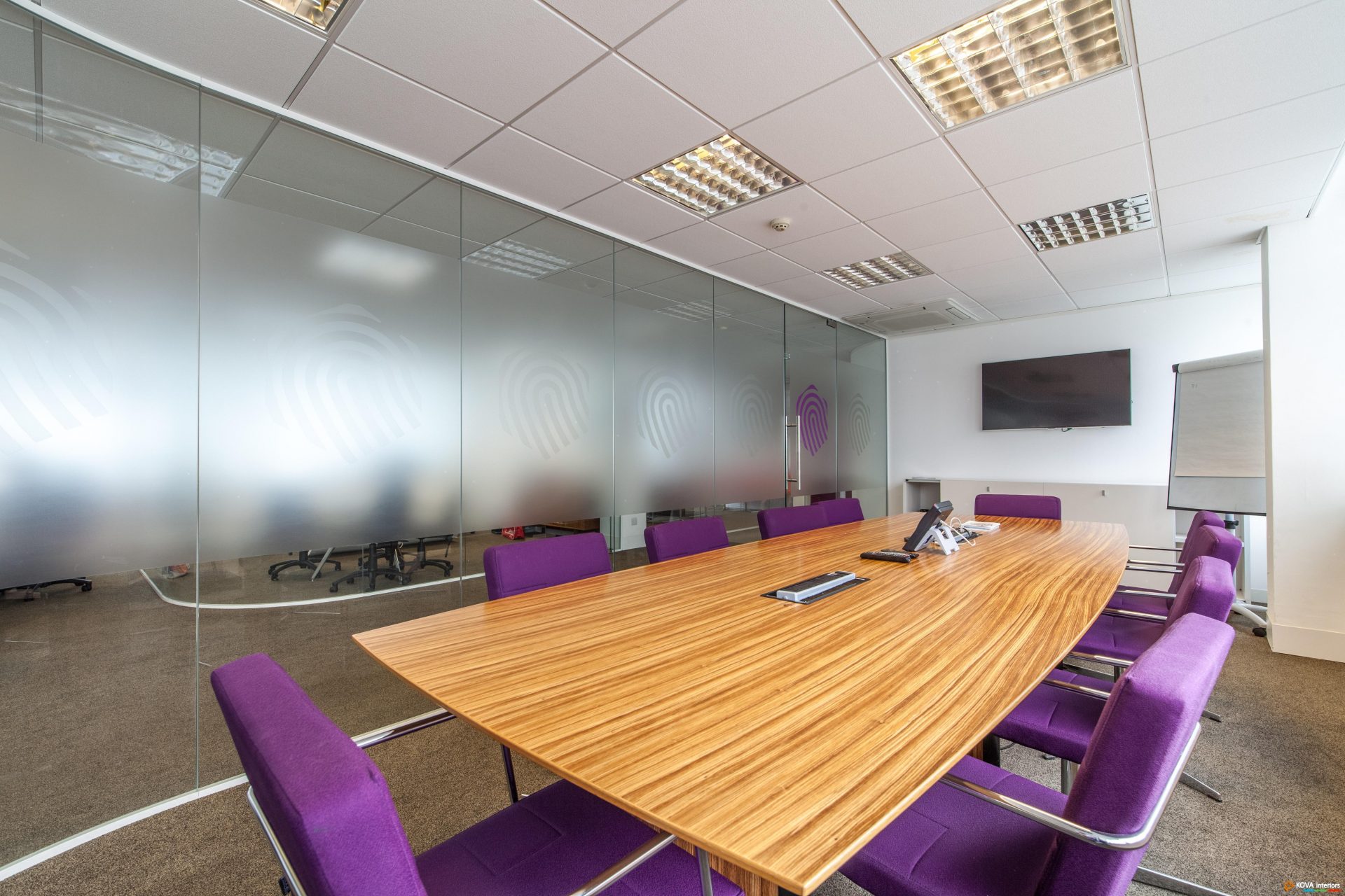 Single glazed partition